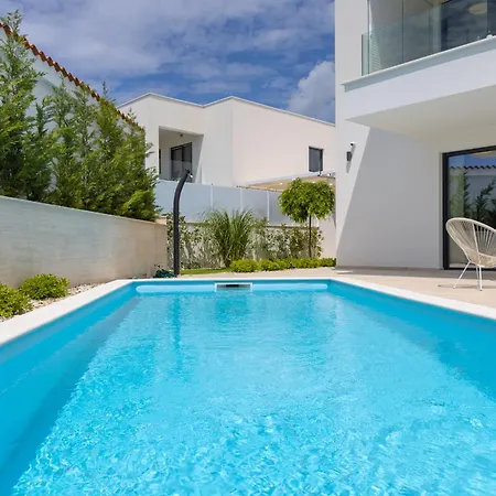 וילה Aurelia 3 With Pool