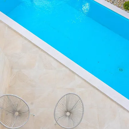 וילה Aurelia 3 With Pool *