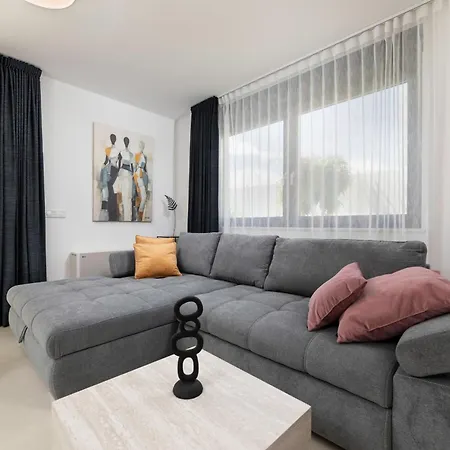 Aurelia 3 With Pool וילה Linardići