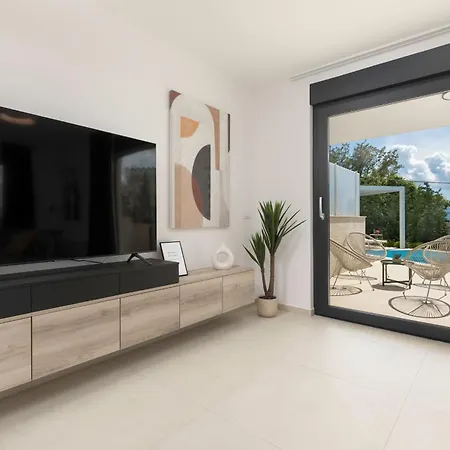 וילה Aurelia 3 With Pool *