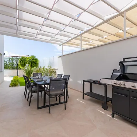 וילה Aurelia 3 With Pool