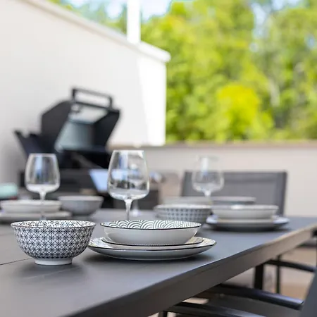 וילה Aurelia 3 With Pool Linardići