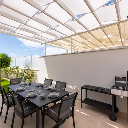 Aurelia 3 With Pool Linardići