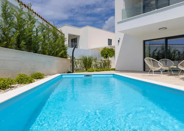 Βίλα Aurelia 3 With Pool