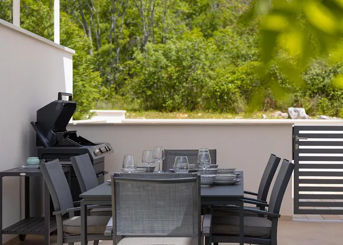 Aurelia 3 With Pool Βίλα *