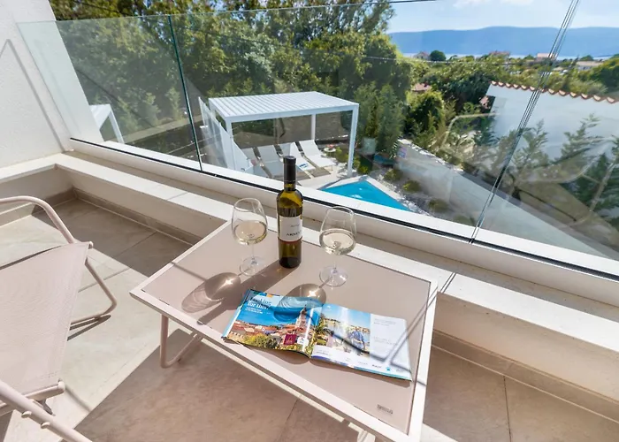 Aurelia 3 With Pool Linardići