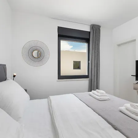 Aurelia 3 With Pool * Linardići