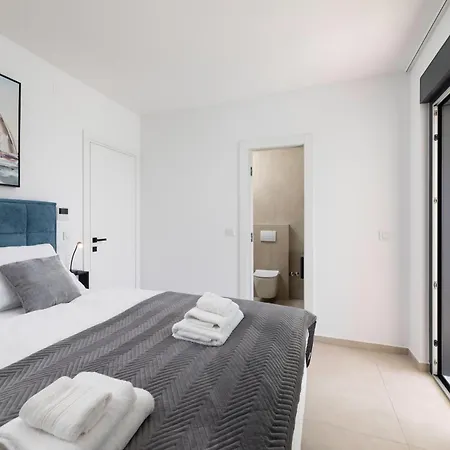 Aurelia 3 With Pool Linardići