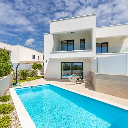 Aurelia 3 With Pool Villa Linardići