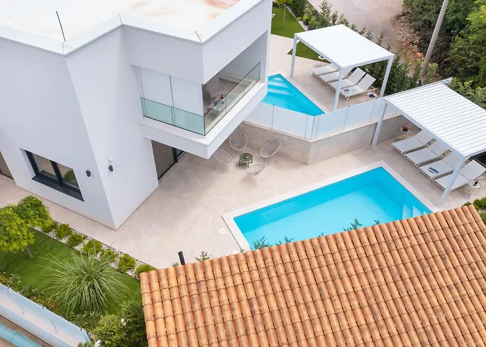 Vila Aurelia 3 With Pool