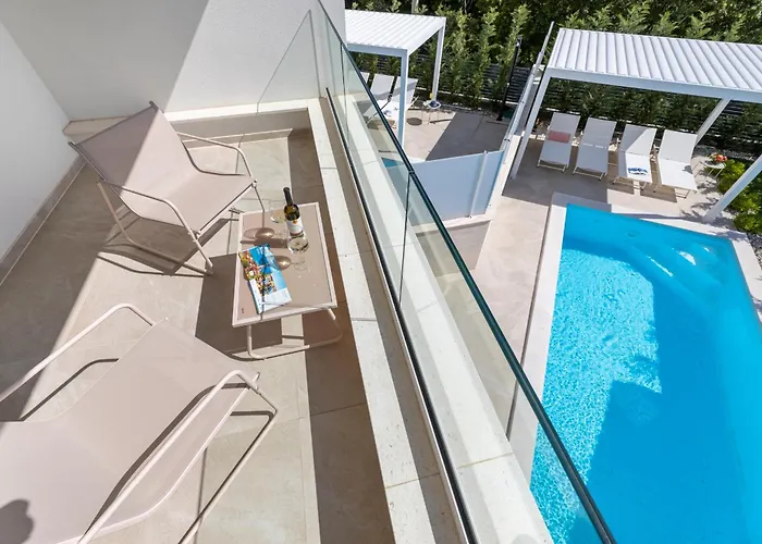 Vila Aurelia 3 With Pool