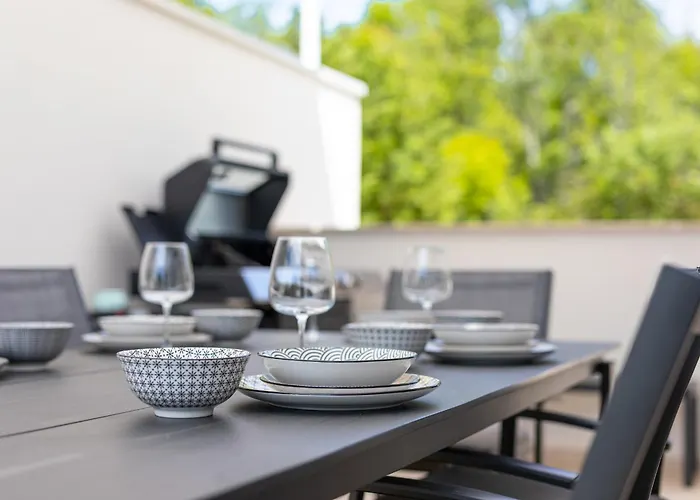 Vila Aurelia 3 With Pool Linardici